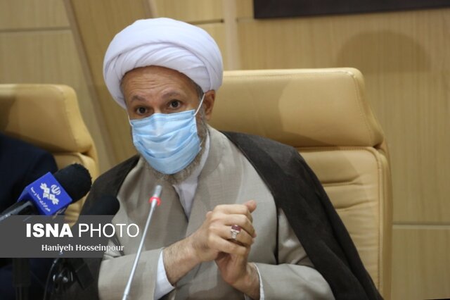 وظیفه امام جمعه تبیین راهبرد است نه امور اجرایی