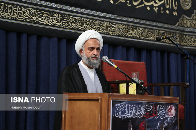 مشکل جامعه اعتقادی است نه اقتصادی/ توهین به رهبران دینی آزادی بیان نیست