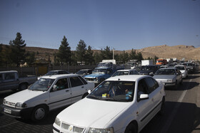 از ساعت ۱۲ روز دوشنبه ۱۲ آبان ۹۹ خروج خودروهای شخصی با پلاک بومی و ورود خودروهای شخصی با پلاک غیر بومی به شیراز ممنوع است. 