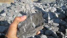 کشف ٩ تن ماده معدنی کرومیت قاچاق در بختگان