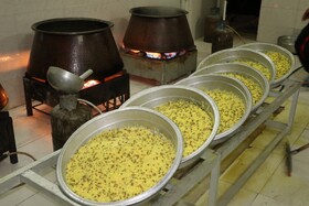 تهیه و توزیع ۱۱۰۰ دست غذای گرم در شیراز