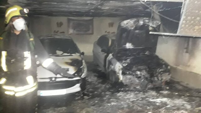 آتش سوزی چهار خودرو در پارکینگ مجتمع مسکونی در شیراز