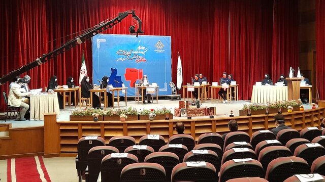 مرحله نهایی نخستین دوره مسابقات مناظره دانش‌آموزی فارس برگزار شد