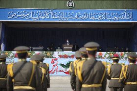 همزمان با ۲۹ فروردین، آیین گرامیداشت روز ارتش با اجرای رژه خودرویی در شیراز برگزار شد.