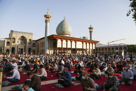 اقامه نماز عید فطر - سومین حرم اهل البیت احمد ابن موسی شاهچراغ (ع).شیراز