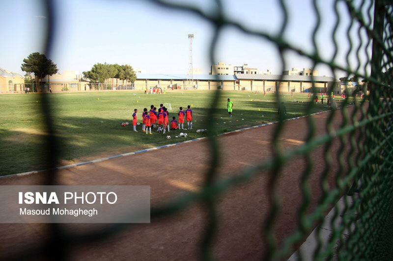 تدوین سند راهبردی نخستین گام نجات فوتبال شیراز است