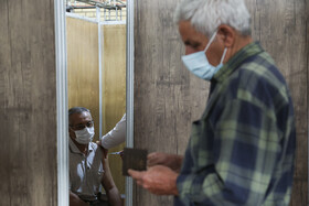 در ۲ پایگاه واکسیناسیون شیراز، علاوه بر تزریق واکسن به گروه سنی بالای ۶۸ سالهها، واکسیناسیون عمومی کووبرکت نیز اجرایی شده است.