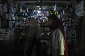 خاموشی های تحمیلی در ساعات مختلف و اوج بازار مرکزی شهر - خیابان کریمخان زند