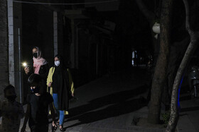 خاموشی های تحمیلی در ساعات مختلف و اوج بازار مرکزی شهر - بازار وکیل شیراز