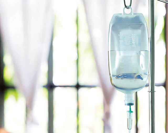 رفع کمبود سرم طی ۱۰ روز آینده در فارس/همکاری سایر نهادها برای مقابله با قاچاق دارو