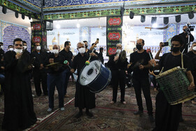 مراسم عزاداری مشق شمشیر نجفی ها در شب عاشورای ابا عبدالله الحسین (ع) -شیراز