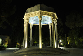 بیستم مهر ماه ۱۴۰۰ بیست و پنجمین یادروز «لسان الغیب خواجه حافظ شیرازی‌» - آرامگاه و سنگ مزار حضرت حافظ 