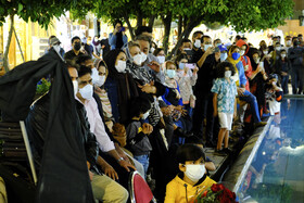 «کنسرتْ در شهر » نام برنامه ای است که به همت نوازندگان آنسامبل زهیِ در فضای شهری اجرا میشود - سرای «مشیر» شیراز