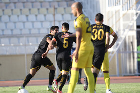 شادی گل اول بازیکنان تیم فوتبال سپاهان اصفهان