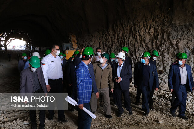 پایان عملیات حفاری تونل دوقلوی بزرگراه شهید سلیمانی شیراز پایان عملیات حفاری تونل دوقلوی بزرگراه شهید سلیمانی شیراز