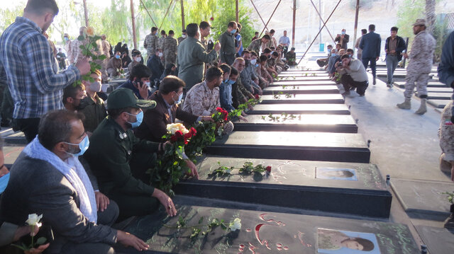 یادواره شهدای گمنام و غبارروبی گلزار شهدا برگزار شد