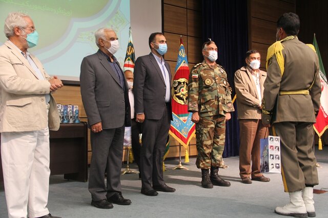 برگزیدگان جشنوارههای دفاع مقدس در شیراز معرفی شدند برگزیدگان جشنوارههای دفاع مقدس در شیراز معرفی شدند