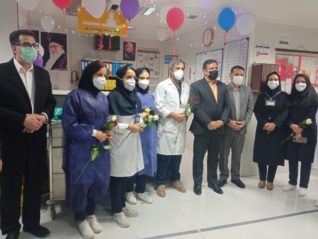 پرستاران قهرمانان مقابله با همهگیری کرونا هستند پرستاران قهرمانان مقابله با همهگیری کرونا هستند