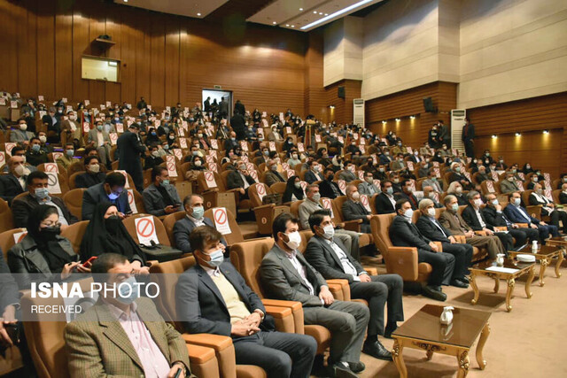 معرفی و قدردانی از پژوهشگران برتر استان فارس
