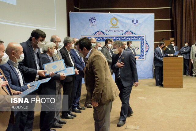 معرفی و قدردانی از پژوهشگران برتر استان فارس معرفی و قدردانی از پژوهشگران برتر استان فارس