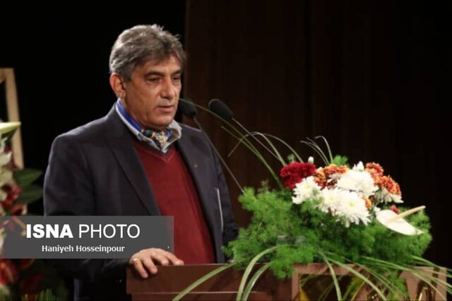 ثروت آفرینی راه حل مشکل اقتصاد است/سایه سیاست را از سر اقتصاد کم کنیم ثروت آفرینی راه حل مشکل اقتصاد است/سایه سیاست را از سر اقتصاد کم کنیم