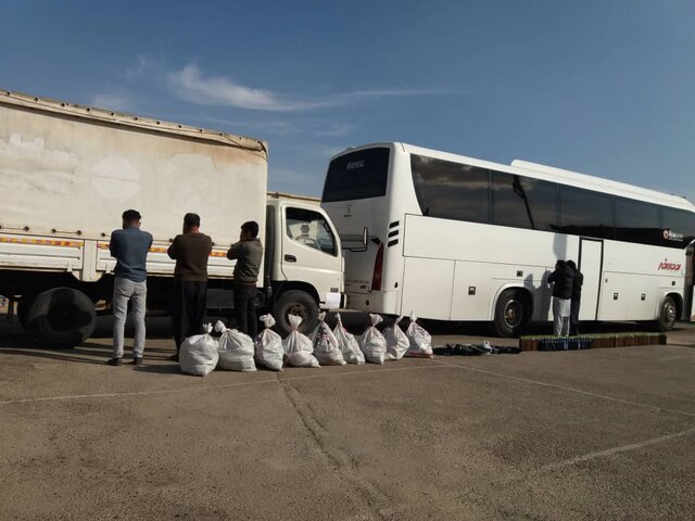 کشف ۳۰۰ کیلو تریاک در ورودی شیراز  کشف ۳۰۰ کیلو تریاک در ورودی شیراز