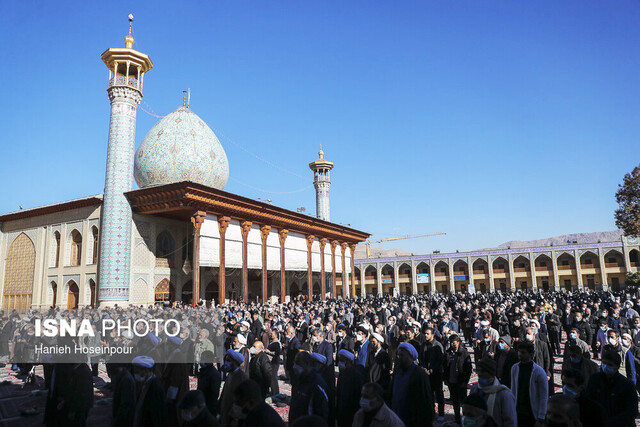 اقامه نماز طلب باران در فارس