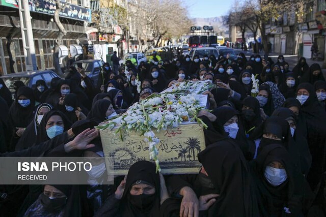 آغاز مراسمهای تشییع و تدفین ۹ شهید در فارس