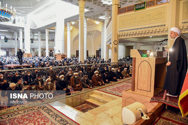 نباید اهداف انقلاب را صرفا به مسائل مادی گره بزنیم