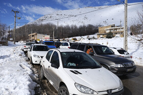 حضور گردشگران علارغم بسته بودن جاده  پیست اسکی پولادکف  - سپیدان