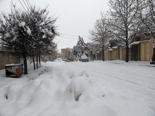 بارش بیش از یک و نیم متری برف در سپیدان/کُل مسیرهای دسترسی باز است بارش بیش از یک و نیم متری برف در سپیدان/کُل مسیرهای دسترسی باز است
