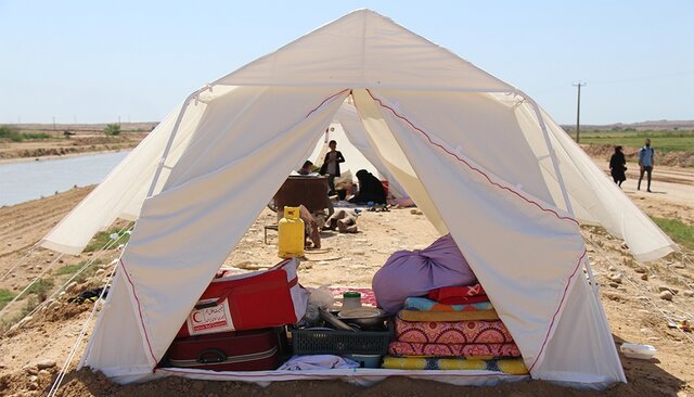 عکس آرشیوی است آغاز توزیع اقلام ضروری بین آسیبدیدگان از سیل در فارس