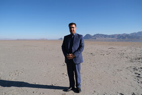 بازدید رئیس سازمان محیط زیست کشور از بستر نیمه خشک تالاب جهانی بختگان - آباده طشک - فارس