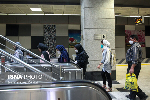 عکس آرشیوی است شیوهنامههای بهداشتی در حد شعار/کرونا سوار بر ششمین موج در فارس