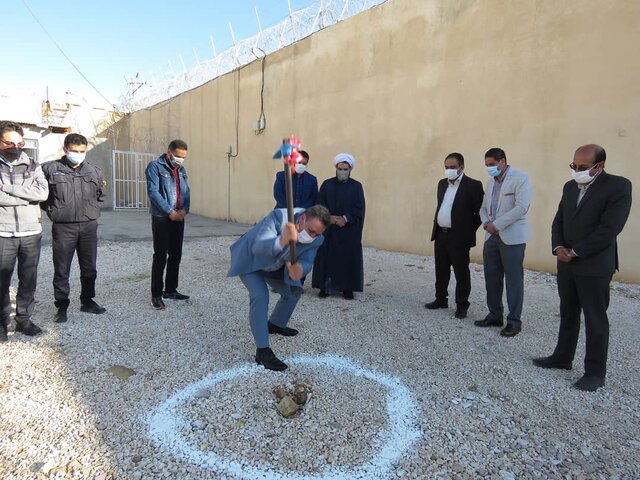 کلنگ کارگاه اشتغال زندان مرودشت به زمین زده شد کلنگ کارگاه اشتغال زندان مرودشت به زمین زده شد