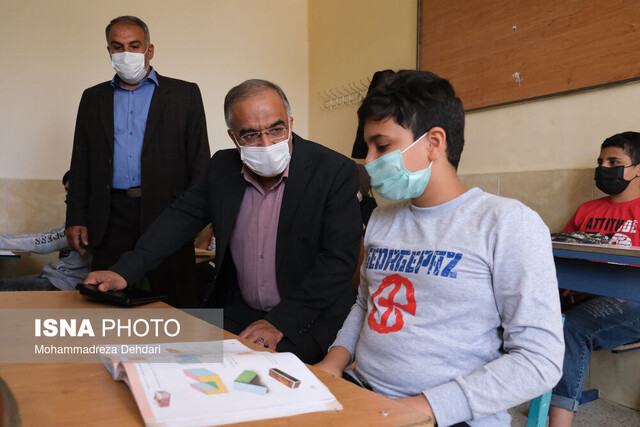 سلامت دانش‌آموزان و فرهنگیان خط قرمز است