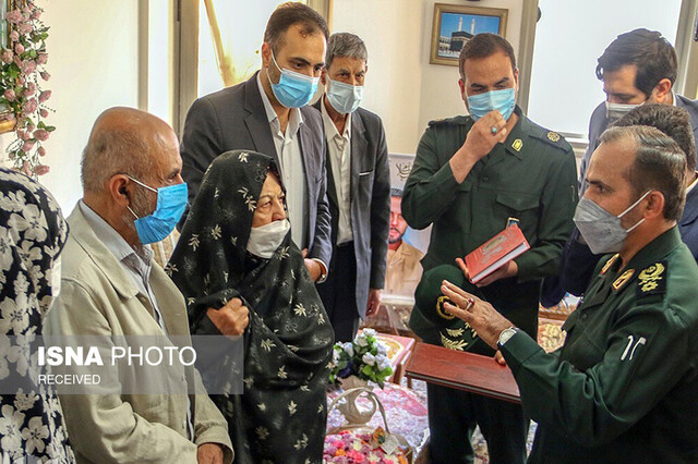 تبیین سیره شهدا برای درک آثار تربیتی آنان تکلیف است