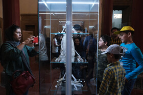  افتتاح نمایشگاه جنبی معرفی پیشینه و انواع متون الواح گلی مکشوفه از بایگانی باروی تخت جمشید 