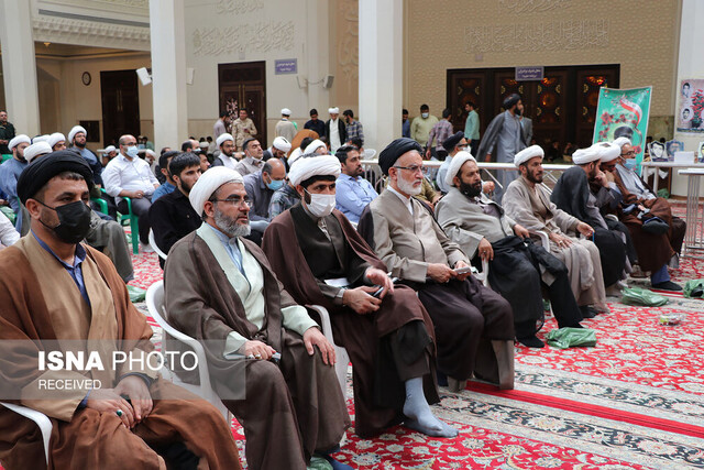 خط مقدم جهاد تبیین به عهده روحانیون و طلاب است