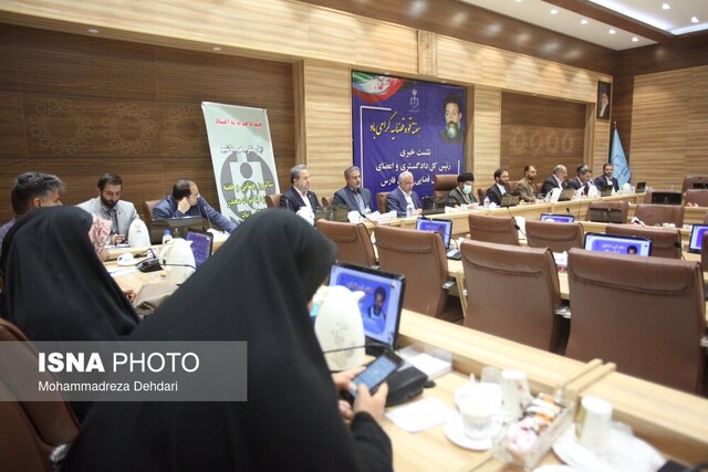 زبان رسانه را نباید بست/شعار ساختارشکن اعتراض نیست