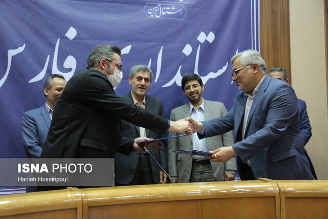 جهاددانشگاهی و کمیته امداد فارس تفاهمنامه مبادله کردند