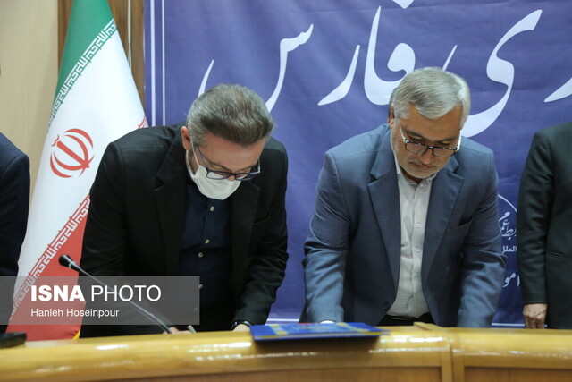 جهاددانشگاهی و کمیته امداد فارس تفاهمنامه مبادله کردند