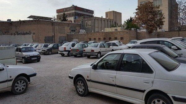 رسیدگی به ۴۴ پرونده پارکینگ&zwnj;های متخلف شیراز