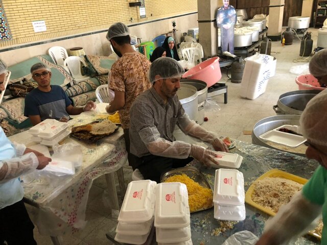 توزیع۴۰ هزار پُرس غذای گرم در فارس 