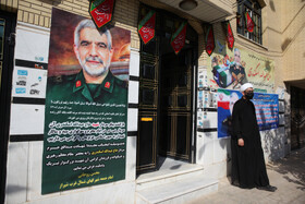 آخرین وداع خانواده با پیکر مطهر شهید عبدالله اسکندری - شیراز