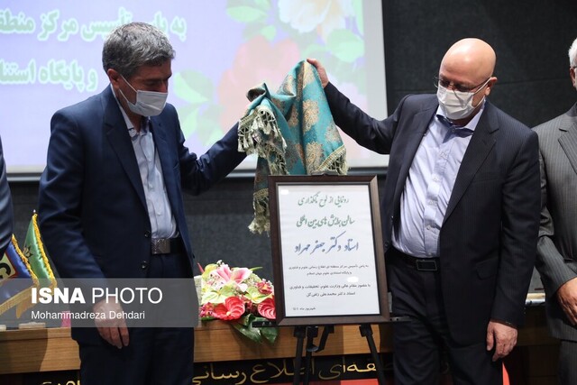کشور در تولید مواد اولیه دارو نیازمند جهش است