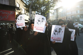 تجمع اعتراضی شهروندان  در واکنش به حرکت هتاکانه نسبت به اعضای خانواده شهید خادم صادق - شیراز