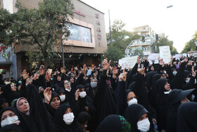 «تجمع اعتراضی» شهروندان حامی امنیت خانواده در شیراز