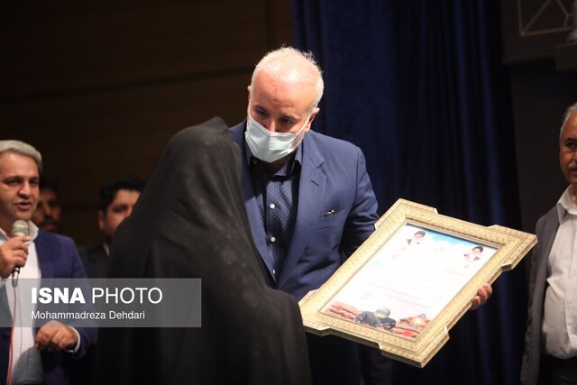 شهردار جدید شیراز رسما شروع به کار کرد