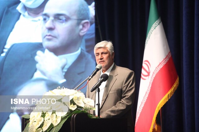 شهردار جدید شیراز رسما شروع به کار کرد